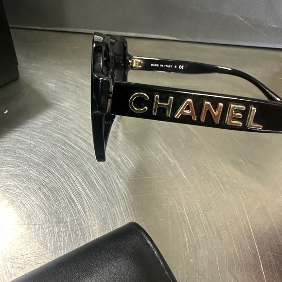 COPY - Authentic Chanel sunglasses - Picture 9 of 11